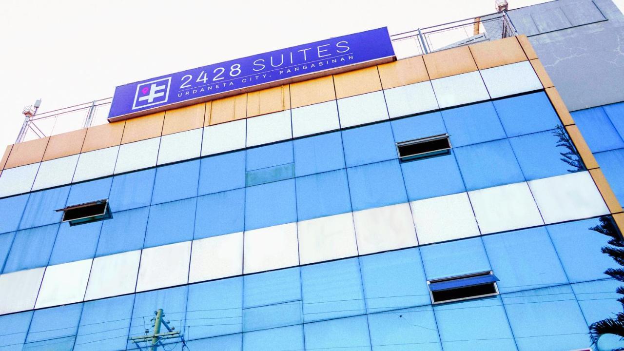 2428 Suites Urdaneta Экстерьер фото