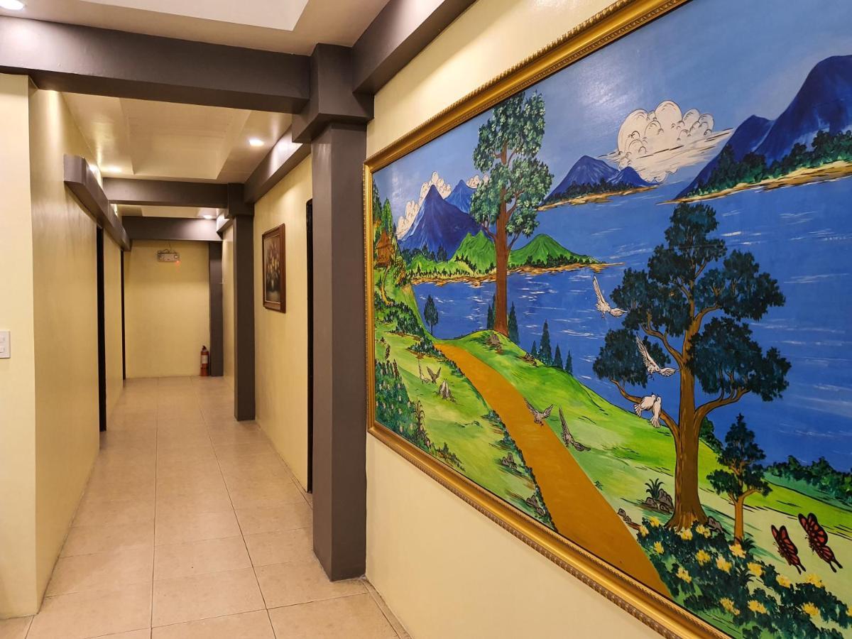 2428 Suites Urdaneta Экстерьер фото